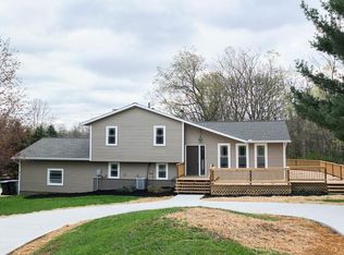 1475 Sand Run Rd, Akron, OH 44313