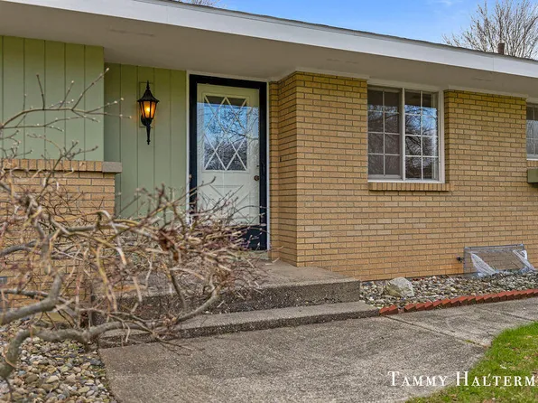 1552 Kinney Ave NW, Grand Rapids, MI 49534