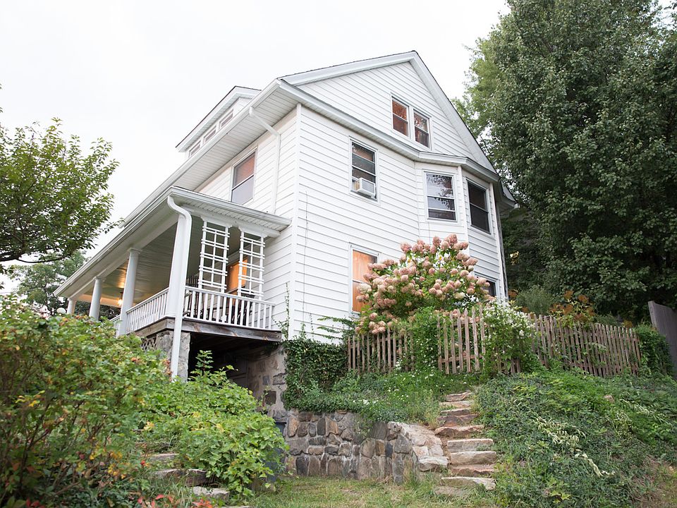 1st image of 48 Oak St
