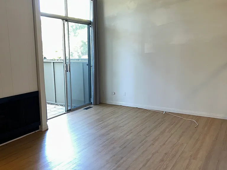 13240 Fiji Way #D — Photo 3