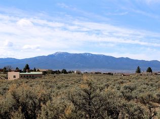 16 Eototo Rd, El Prado, NM 87529