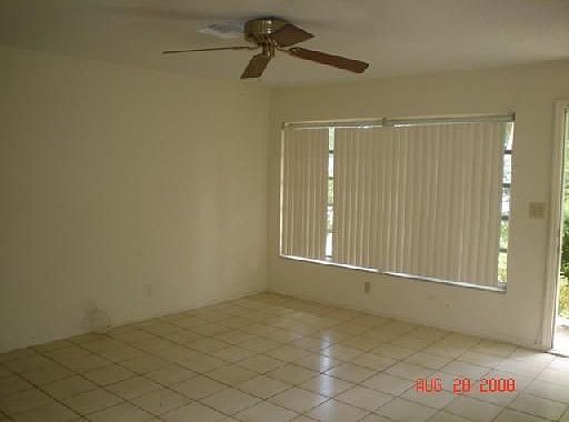2nd image of 547 SW 49th Way