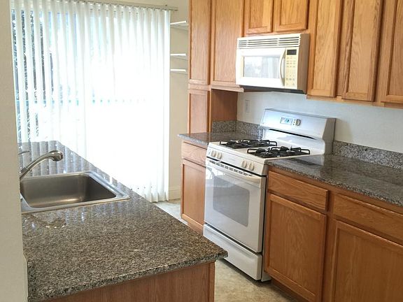 2nd image of 118 Wood St APT 102