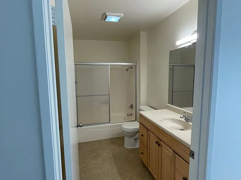 Mira Monte Apartments — Photo 6