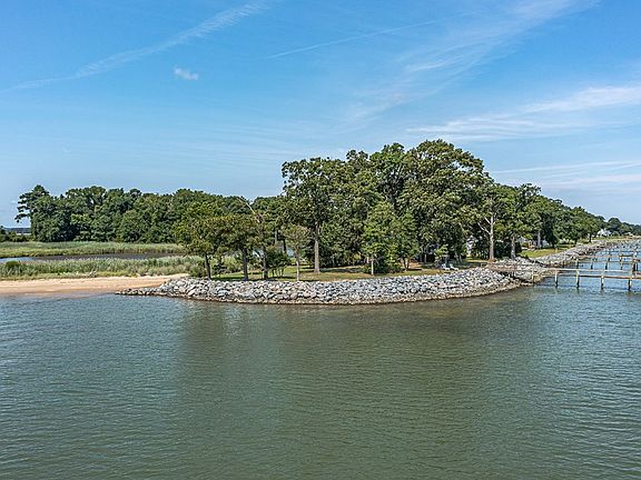 3rd image of 1755 Shore Ln