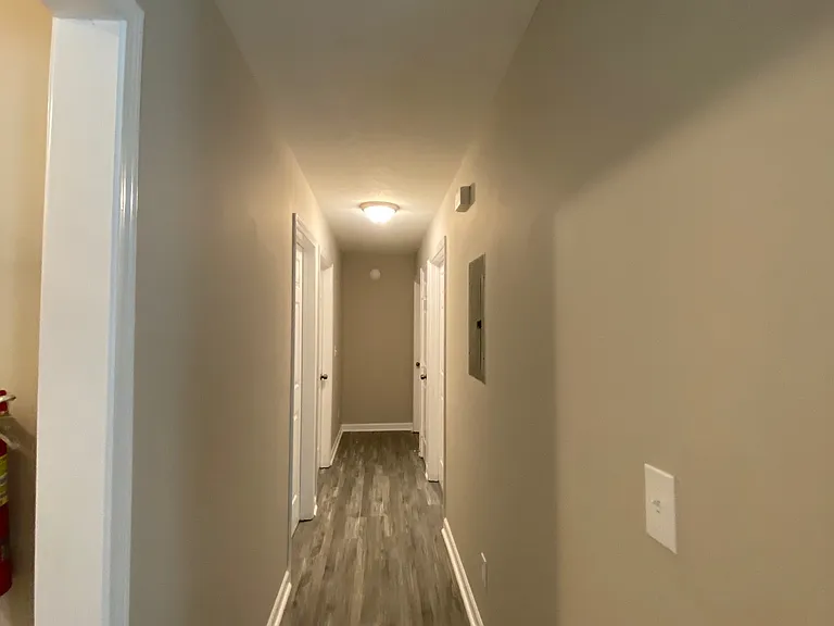 191 Harvell Dr #J1 — Photo 4
