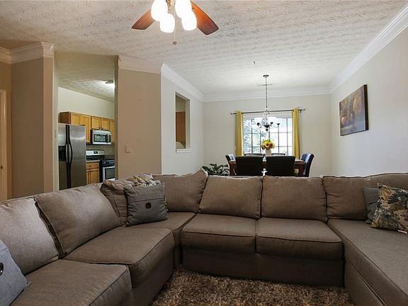 3rd image of 339 Antebellum Pl