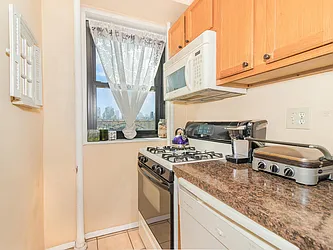 Sold by Pantiga Group