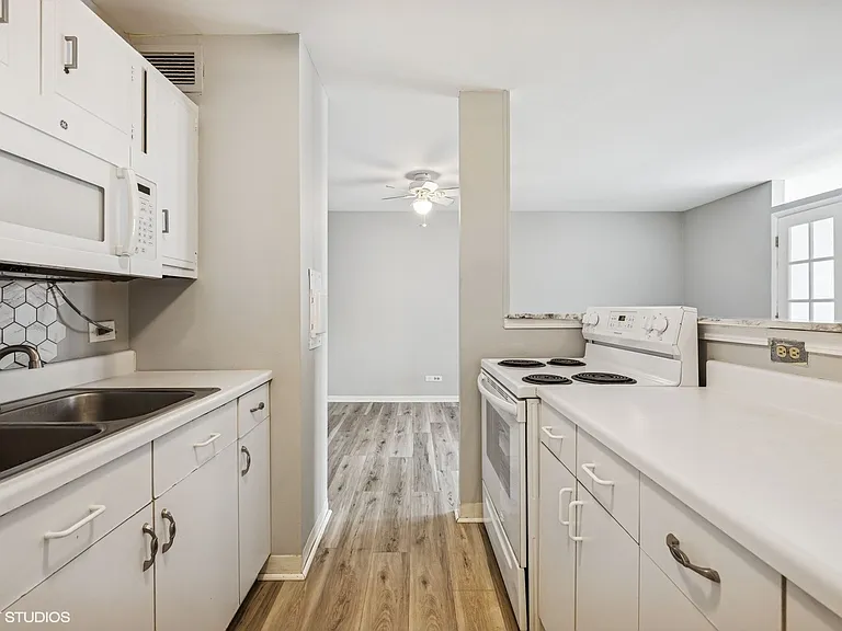 6171 N Sheridan Rd #2404 — Photo 10