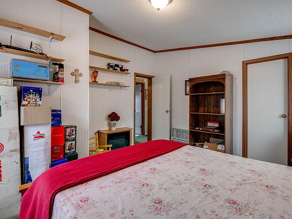 32nd image of 482 Hiwassee Dr