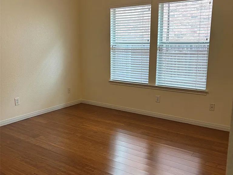 2412 Tivoli Dr — Photo 14