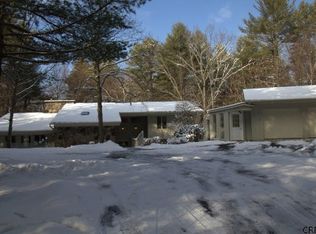 145 Spring Rd W, Schenectady, NY 12302