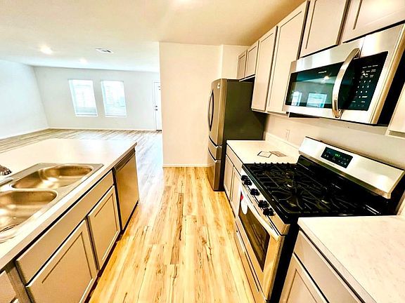 3rd image of 24242 High Country Dr