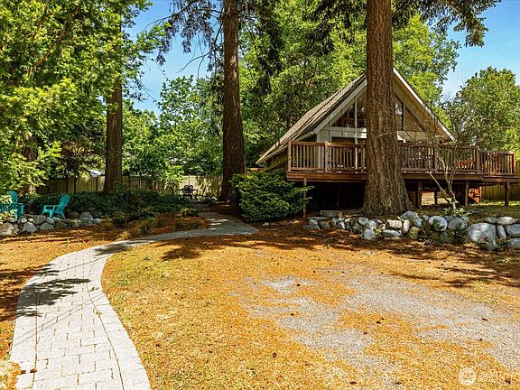 2nd image of 1229 Rickover Drive