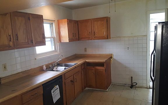 4th image of 1709 Iris Ave