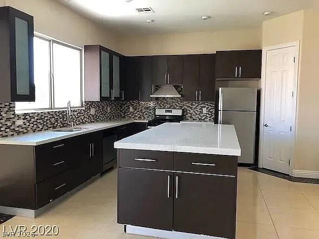 2552 Regency Cove Ct — Photo 8