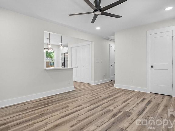 5th image of 2513 Westgrove Dr