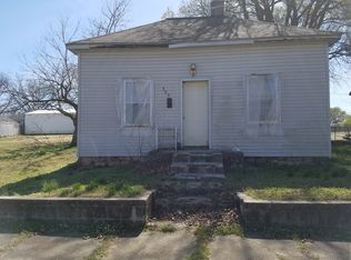 309 E Wilson St, Carterville, MO 64835