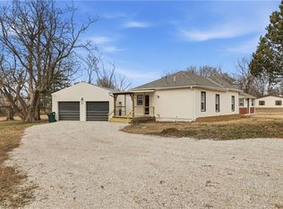 402 S Jefferson St, Archie, MO 64725