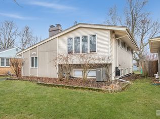 204 Anna St, North Aurora, IL 60542