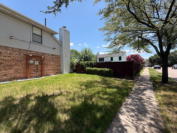 3rd image of 303 Hopewell St