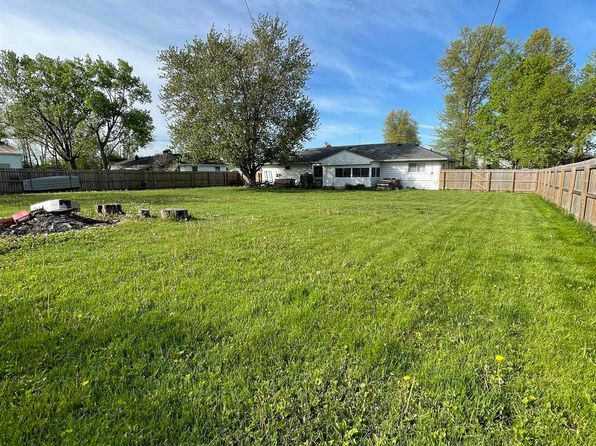 8468 Mayhew Rd, Fort Wayne, IN 46835