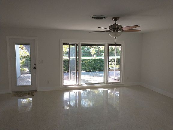 4th image of 3636 Indian River Dr E