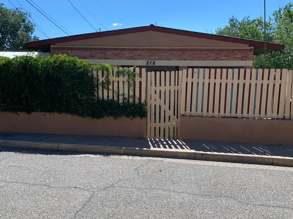218 Maynard St APT A, Santa Fe, NM 87501