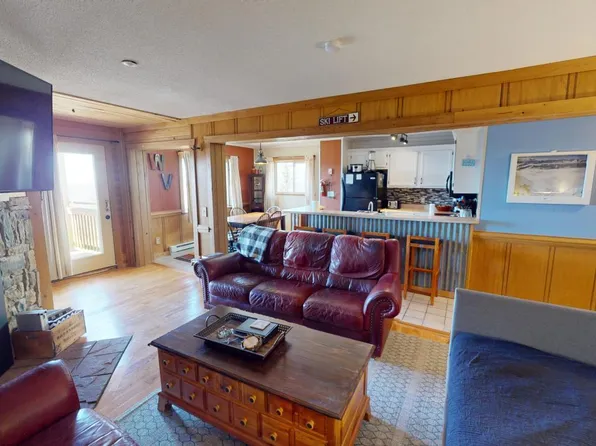 108 Summit #B, Snowshoe, WV 26209