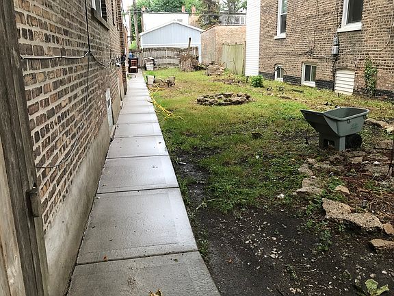 3rd image of 6551 S Talman Ave