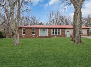 399 Rosewood Ln, Smithville, TN 37166