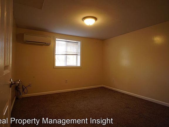 5th image of 706 Auburn Ave #A