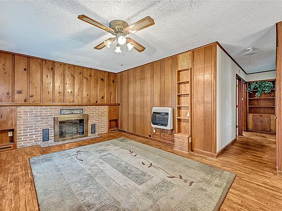 2nd image of 202 Detroit St NE #Ne