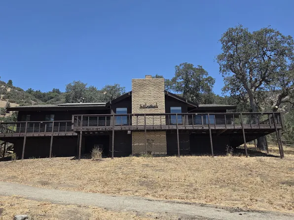 24441 Serra Pl, Tehachapi, CA 93561