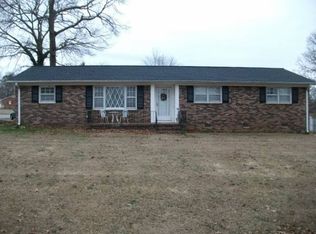924 Beverly Dr, Spartanburg, SC 29303