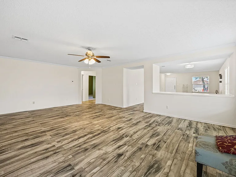 1444 Atkins St — Photo 2