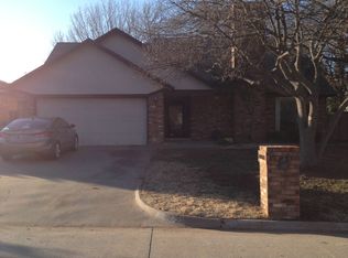 11072 Folkstone Dr, Yukon, OK 73099