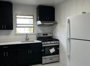 326 13th St FLOOR 2, Union City, NJ 07087
