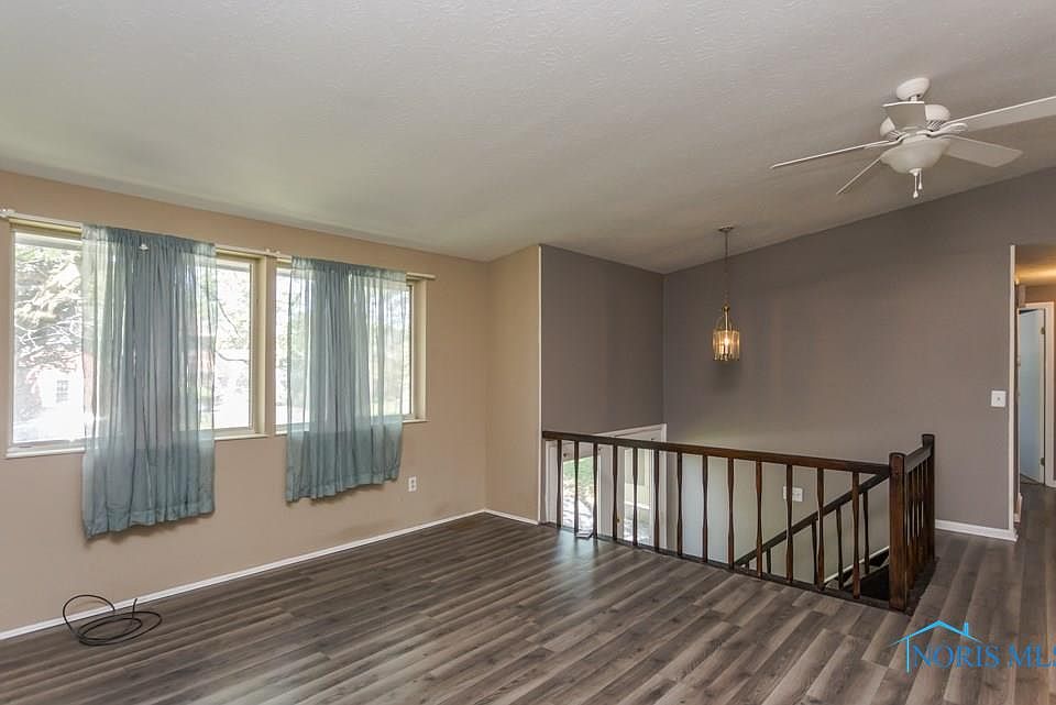 6715 Denbridge Dr, Sylvania, OH 43560 Zillow