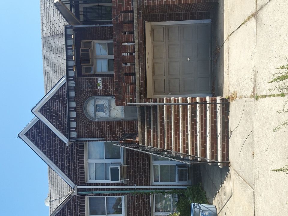 2nd image of 2437 E 26th St