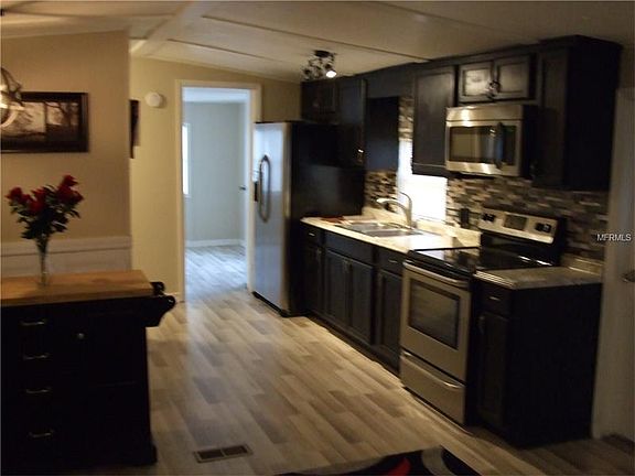 3rd image of 12702 Parkwood St