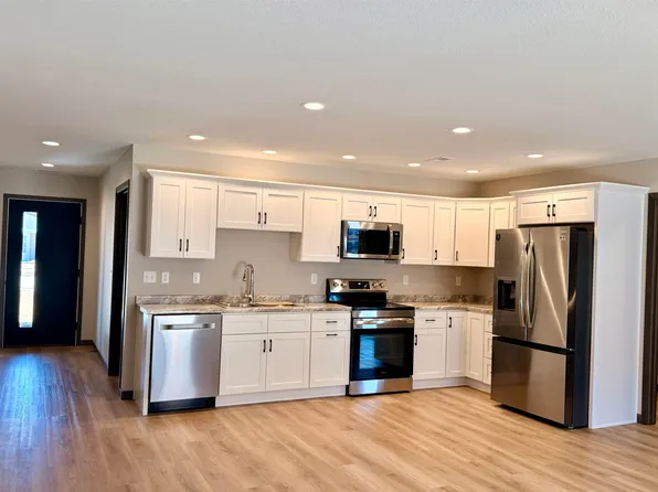 216 34th Ave W, Spencer, IA 51301