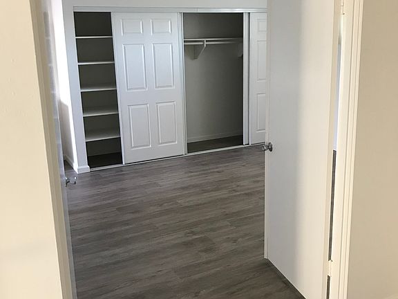 3rd image of 1014-1 W Huntington Dr #10