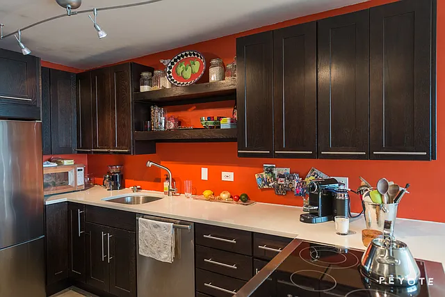 2 E Erie St #2906 — Photo 11