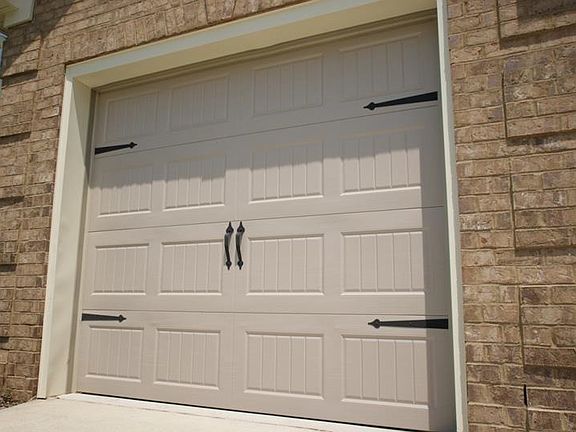 4th image of 7048 Camrose Ln NW