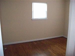 2nd image of 224 Flora Dr