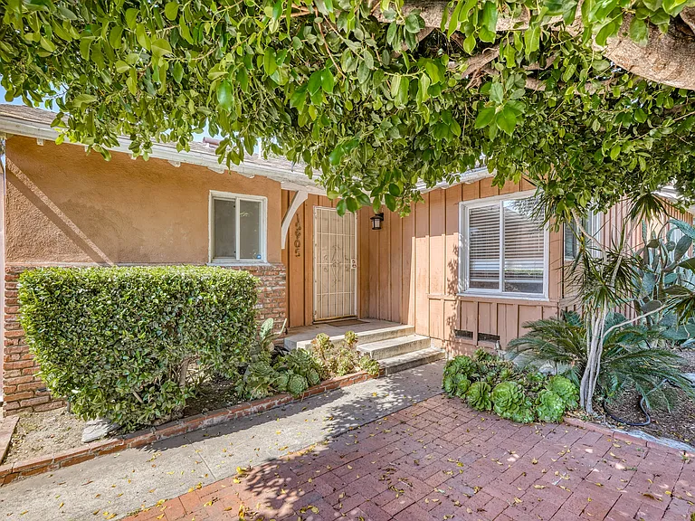 15905 Enadia Way — Photo 25