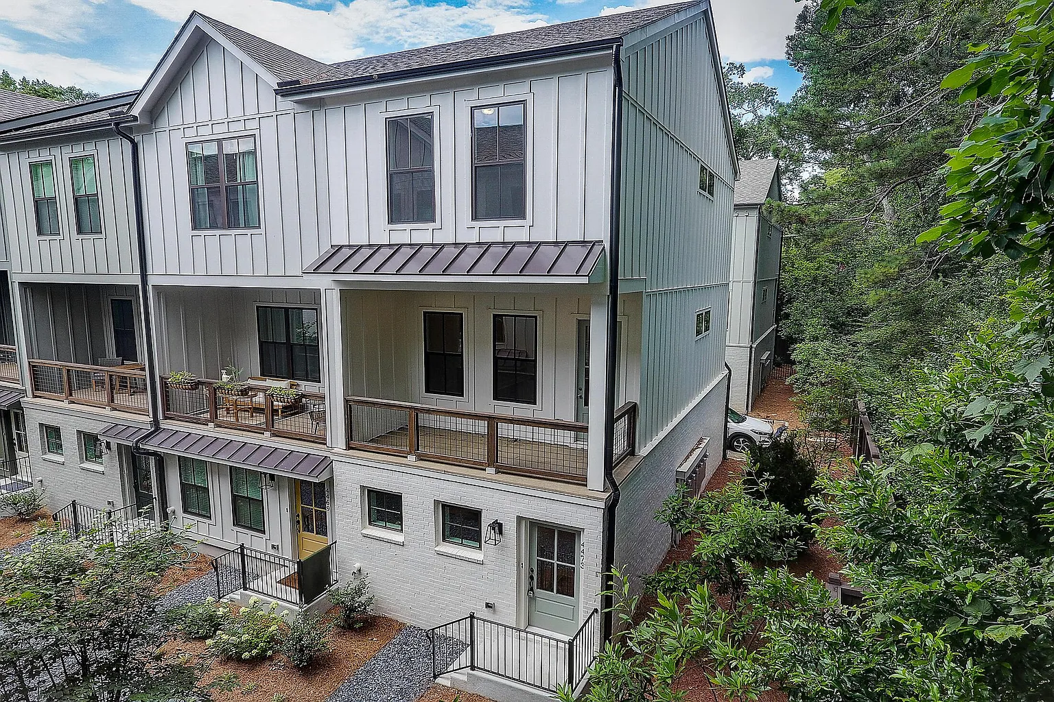 4473 Dalston Dr NE photo 1