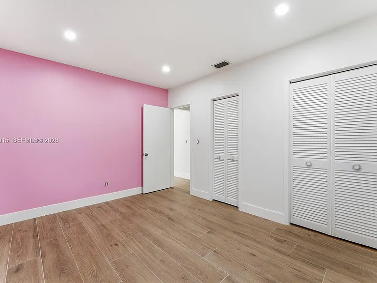 121 SW 71st Ave — Photo 13