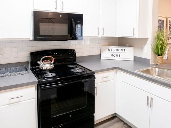 1 Rocky Ridge Blvd #931